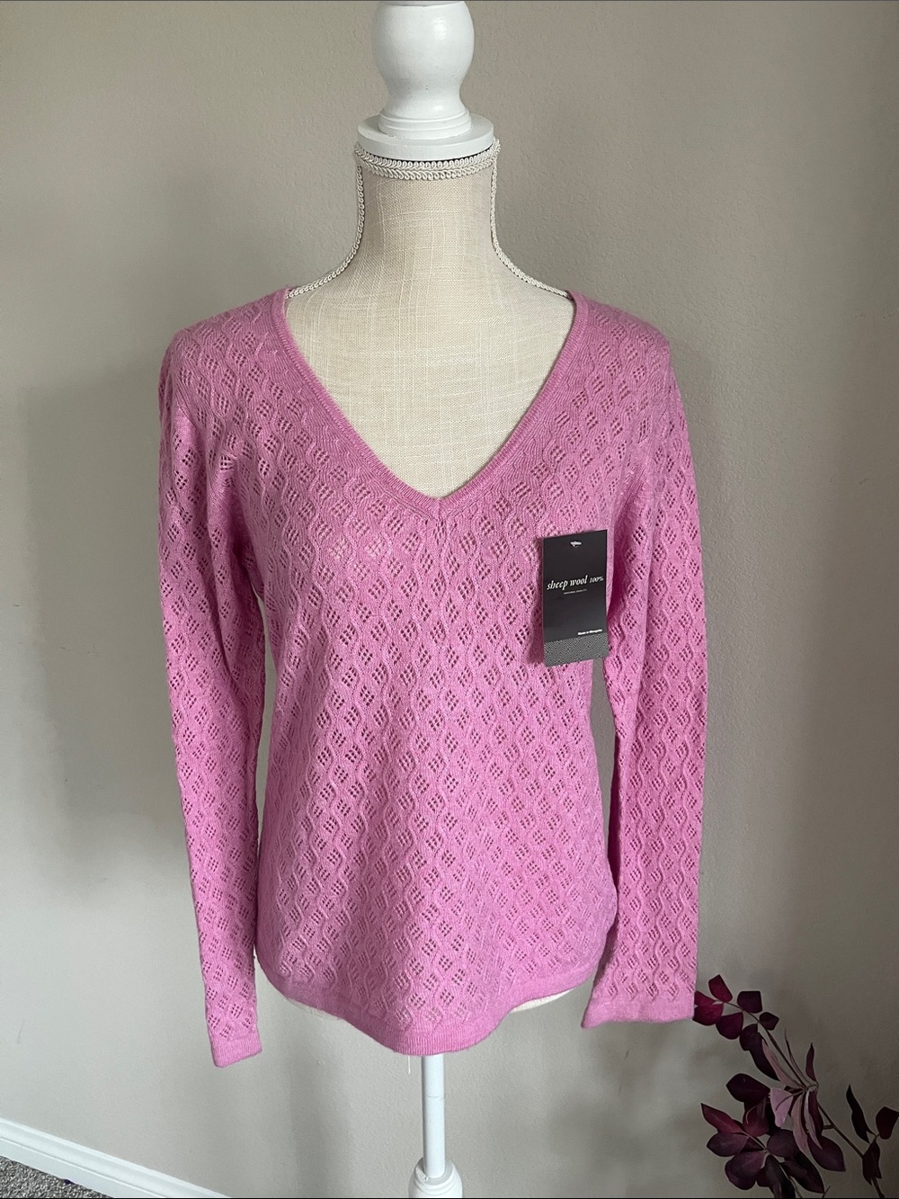 Women’s Pink V-Neck Openwork Sweater